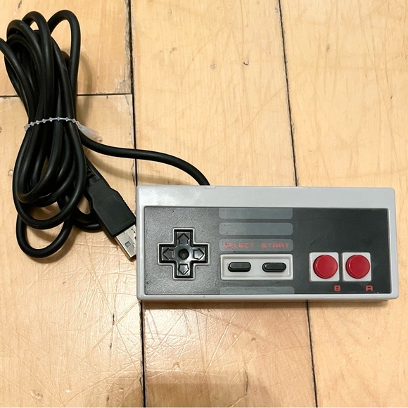 NES Style (Generic) Classic Replacement Gaming Console USB Controllers - Picture 2 of 4